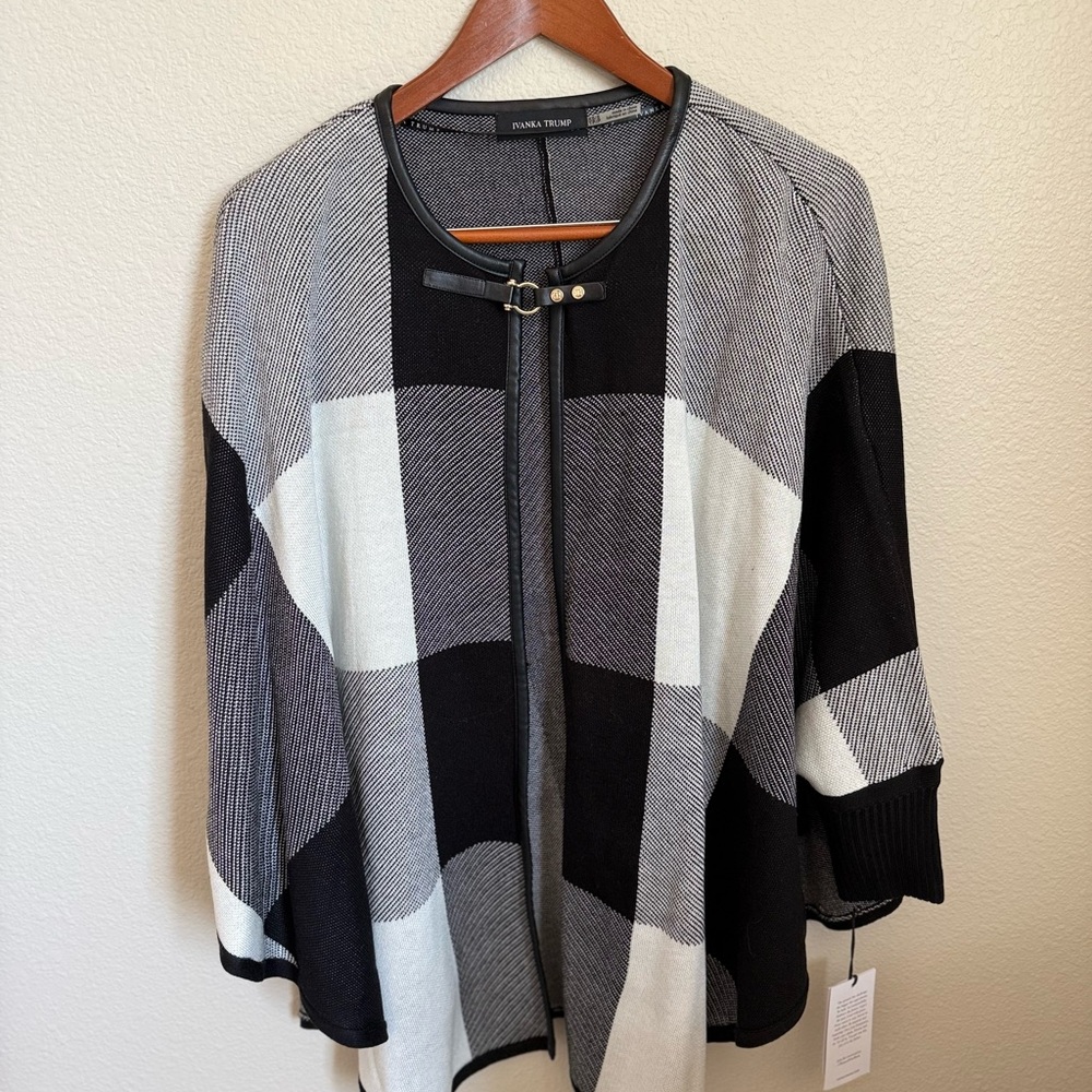 🤍🖤 Nordstrom Open Front Shall  Sweater